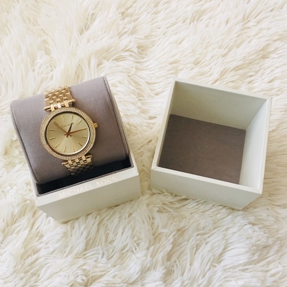 ⏰ Michael Kors Gold Darci Watch ⏰ - Picture 3 of 7